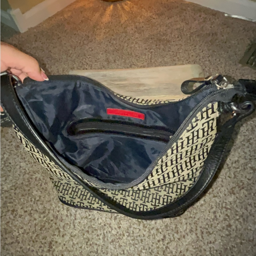 Tommy Hilfiger Blue Bag with Red Label - Picture 6 of 7